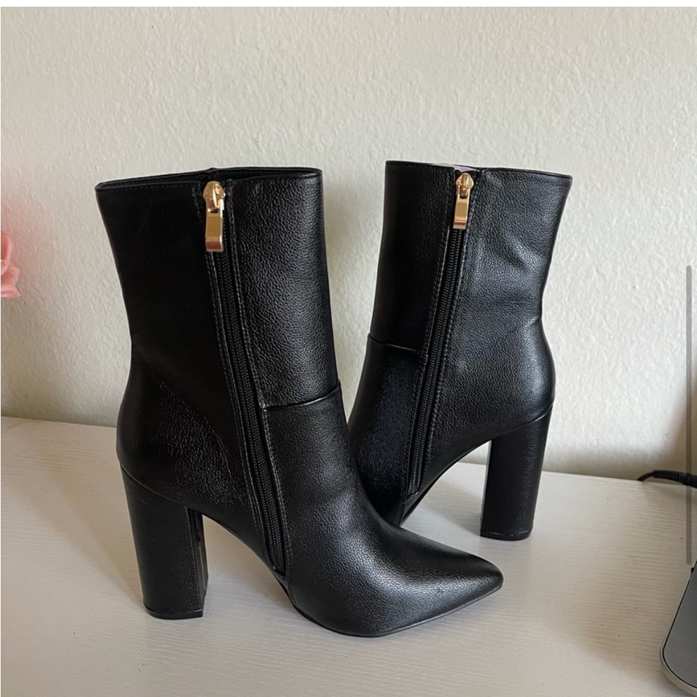 Lulus | Dawson Black Pebble Pointed-Toe Mid Calf Boots